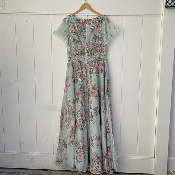 Mac Duggal - Blue Multi Floral Flutter Sleeve V-Neck Maxi Dress - Size 10 - Picture 13 of 17